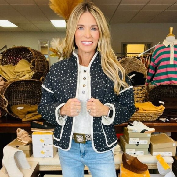 entro Jackets & Blazers - Entro Floral Quilted jacket